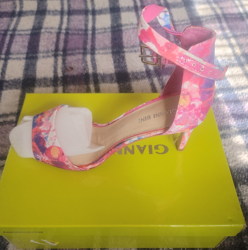 Woman Shoes